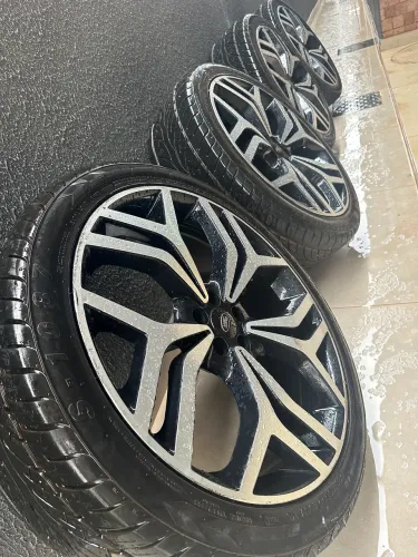 Rodas R22 da Discovey evoque 
