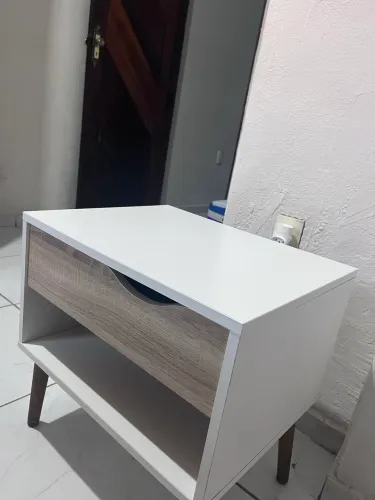 CÔMODA DE CAMA 