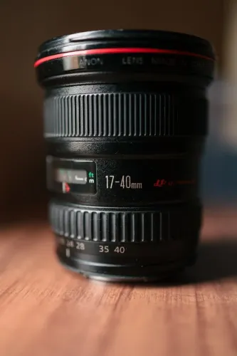 Lente Canon 17-40 EF Série L