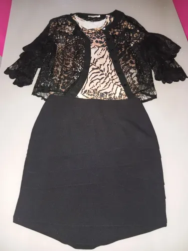Conjunto - Bolero, Camiseta, Saia