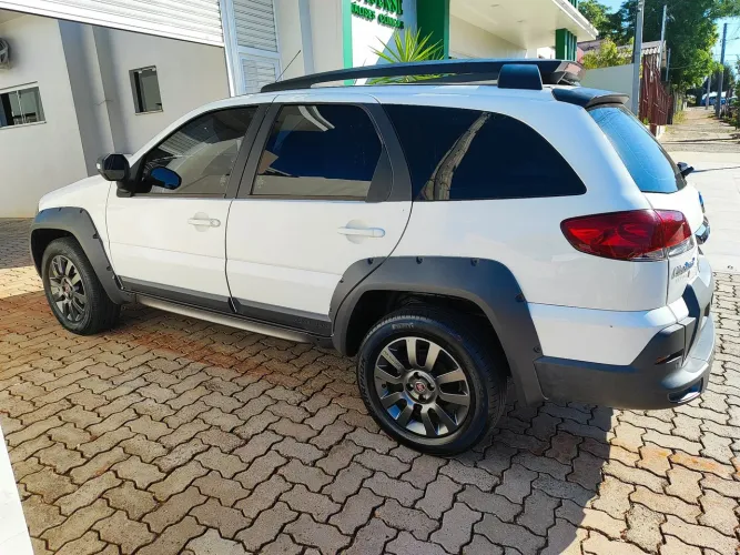 Fiat Palio Weekend Adventure Locker 1.8 Flex 2019