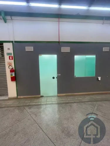 Sala comercial no centro de São Roque