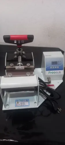  Vendo máquina de estampar caneca 