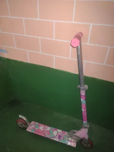 Patinete infantil ajustável - bom estado
