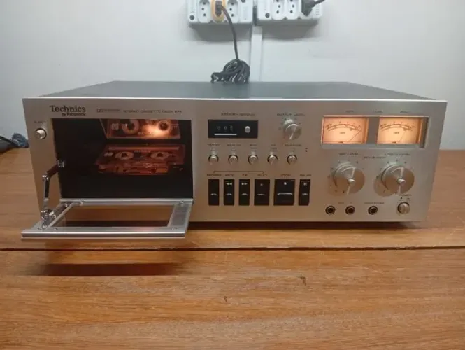 TAPE DECK TECHNICS BY PANASONIC STEREO CASSETTE DECK 671