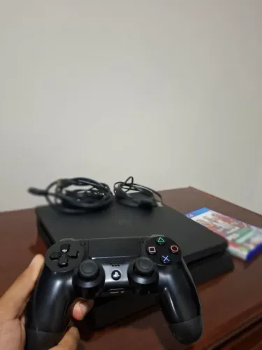 Ps4 slim 1TB 
