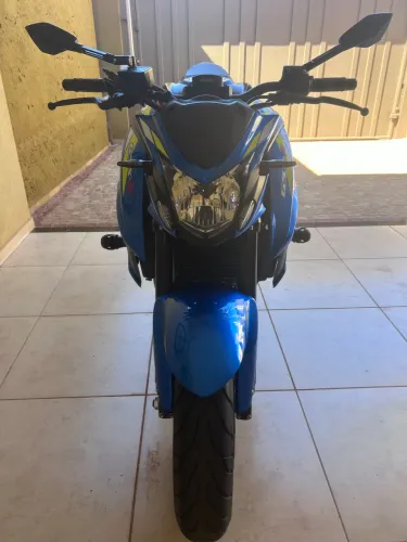 GSXS750  2022 moto impecável 