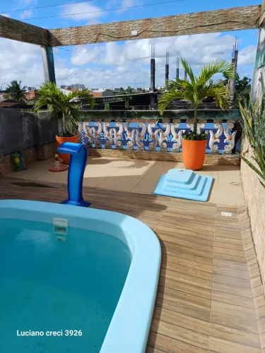 VENDO IMOVEL NA SANTA LÚCIA, CASA COM PISCINA NO 1º ANDAR