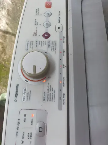 Vendo uma máquina de lavar ela funciona tudo todas as opções só não só só não faz centru