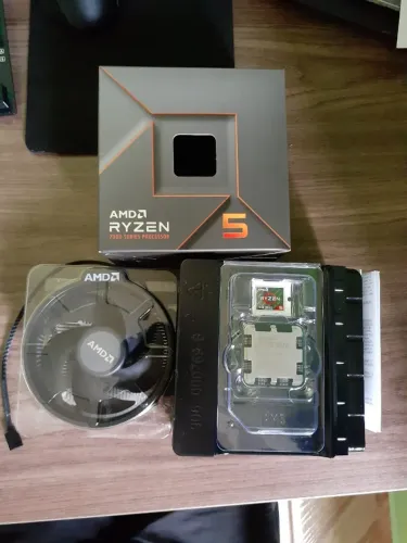 PC gamer RX 7600 + Ryzen 5 7600 + 32GB de RAM + 1TB ssd