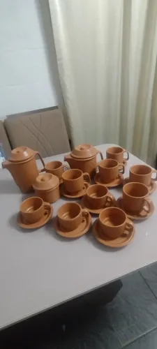 Conjunto antigo de chá ou café, em cerâmica