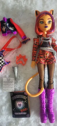 Boneca Monster High Toralei Fearbook