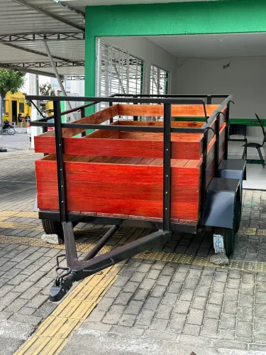 Carretinha dois eixos fazendinha