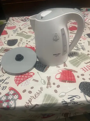Chaleira Elétrica Mallory Luna - 1,7L Base Rotativa 360º, Desligamento Automático