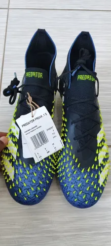 Chuteira Adidas profissional N40