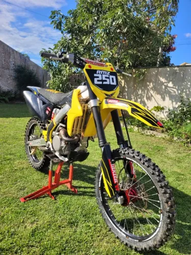 RMZ 250 2015 