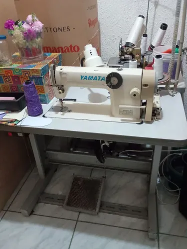 Vendo máquina de costura 