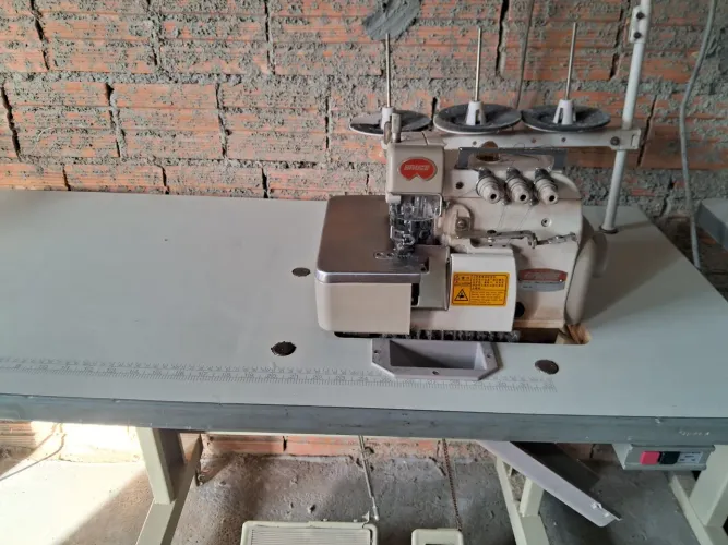 Vende- se 3 máquinas de costura industriais
