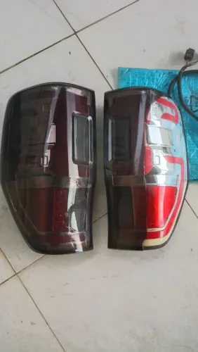 Lanterna lado esquerdo raptor da Ranger