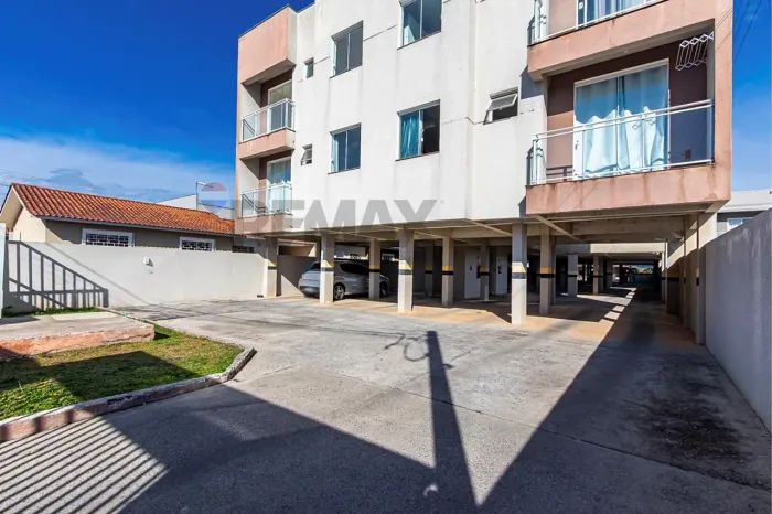 Apartamento 2 dormitórios, varanda, cozinha e lavanderia separada, 1 vaga coberta, Jardim