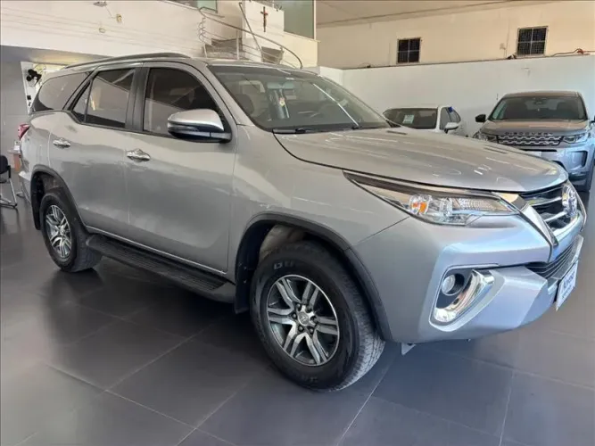 Toyota Hilux SW4 SRV 4X2 2.7 Flex 16V Aut. 2018