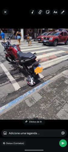 Moto praticamente zerada 