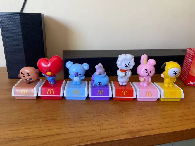 Vendo Bonecos BTS Mc Donalds