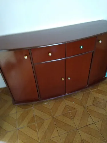Aparador e moldura