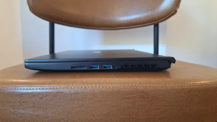 R$ 4.599 - Avell i7 10875H, RTX 2060 6GB, 32GB RAM, SSD NVMe 1TB, carcaça em alumínio