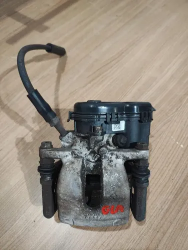 Pinça Freio Traseira Direita Mercedes-Benz A200 A250 Gla200 Gla250 Cla200 Cla250