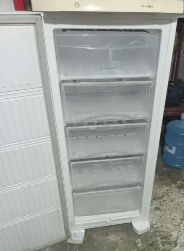 Freezer Electrolux toda boa 110w 