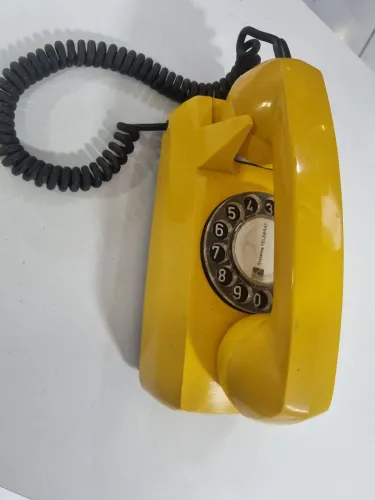 Antigo telefone de linha 