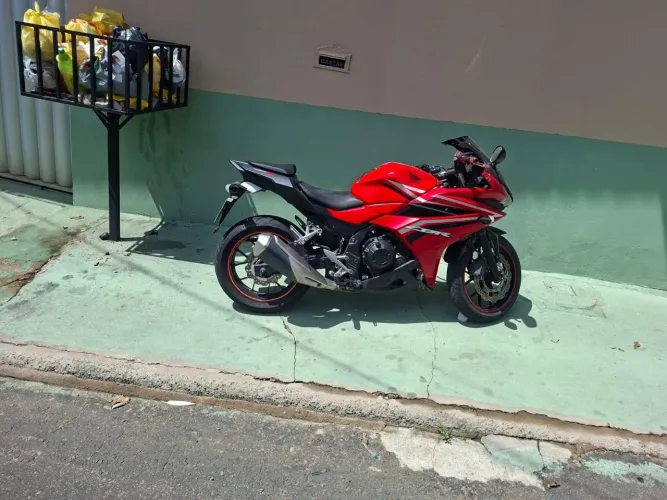 VENDO CBR 500 -  SEM MULTAS