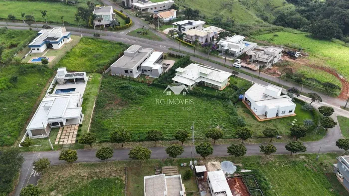 Lote no condomínio serra dos bandeirantes