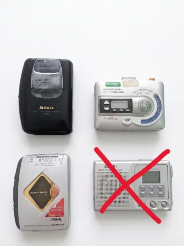 Lote 3 Aparelhos Vintage Walkman E Rádio - Aiwa / Tecvision (Para Conserto/Peças)