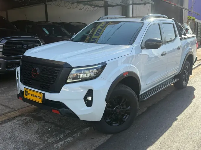 Nissan Frontier Pro4x CD 4X4 2.3 Bi-TB Die. AUT 2024