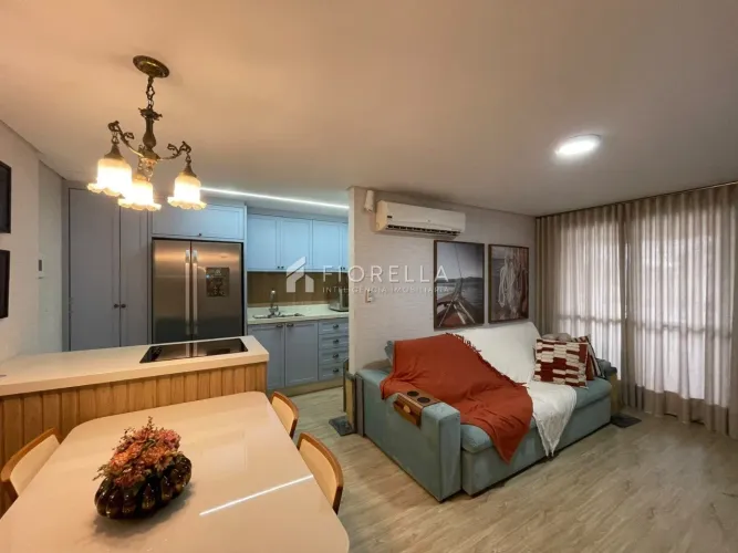 Apartamento com 02 dormitórios e 01 vaga no bairro Kobrasol, São José.