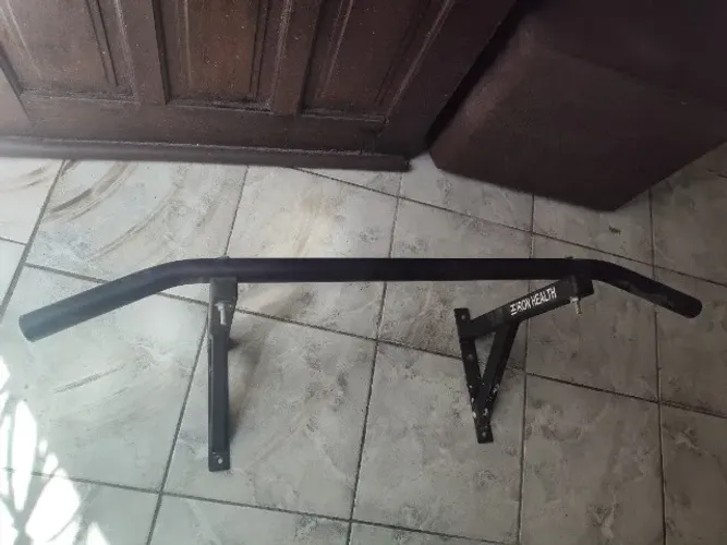 Barra fixa de parede Iron Health
