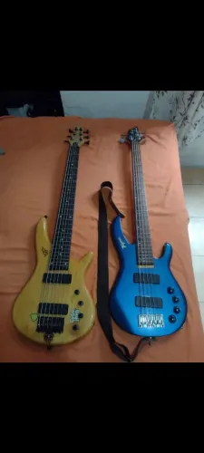 Baixo de 5 cordas