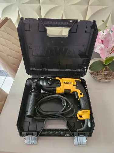 Martelete dewalt 800w