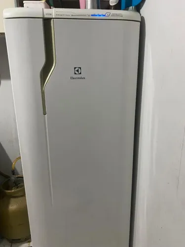 Vendo geladeira Electrolux