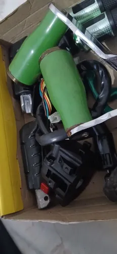 Várias peças de moto maioria sao novas
