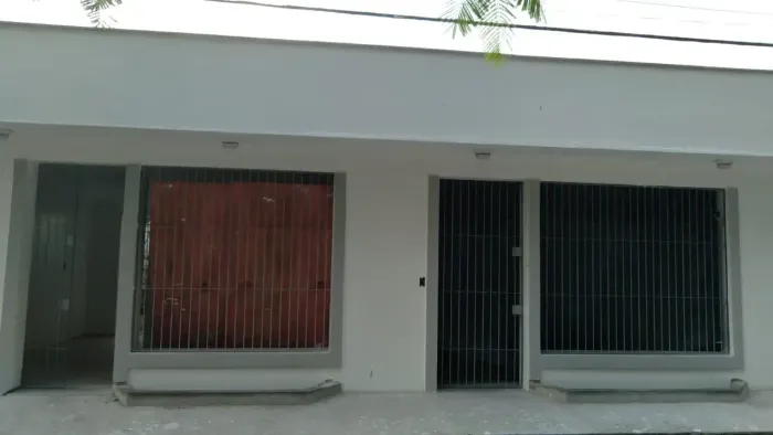Imóvel Comercial Térreo com 180 m² com recepção, 5 salas - Marambaia - Belém - PA