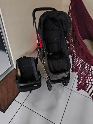CARRINHO DE BEBÊ MOISÉS E BEBÊ CONFORTO