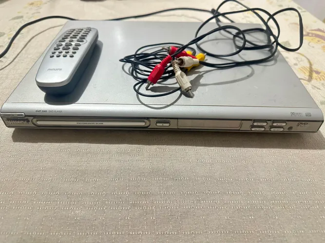 Combo Videocassete SEMP x687 VHS HQ, DVD Philips DVP3005 