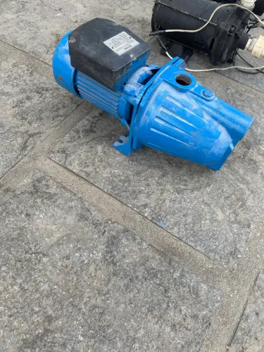 Vendo bomba d água