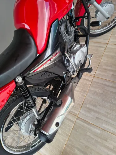 Moto fan 125 ks impecável