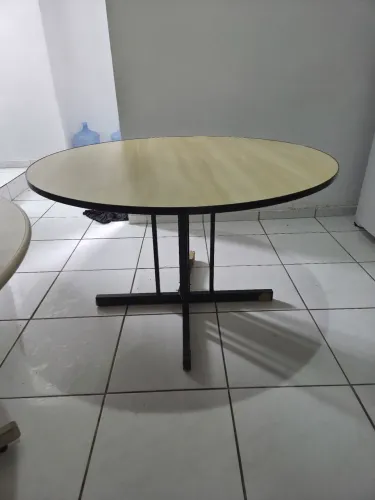 Mesa de reunião redonda