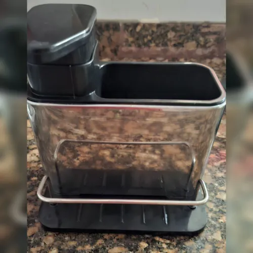 Dispenser de inox pra detergente mais cafeteira,vendo os dois juntos