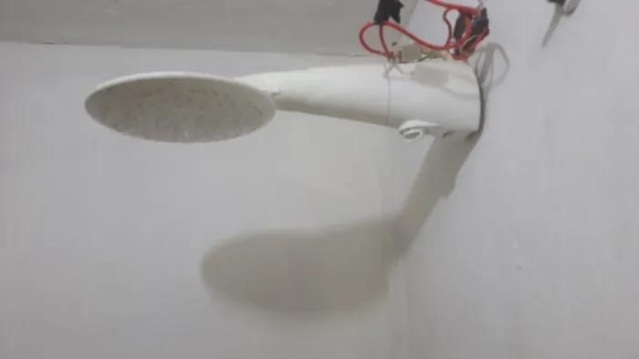 Vendo Chuveiro 220 wats novo original ou troco por de 110